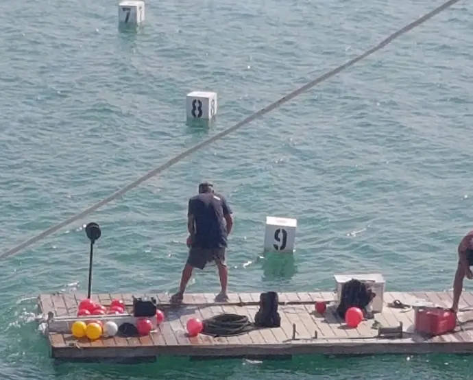 Working pontoon